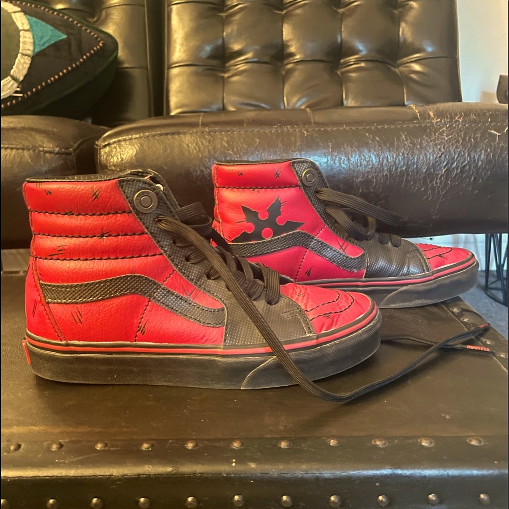 Boys 4.0 DEADPOOL MARVEL leather HI-top Vans